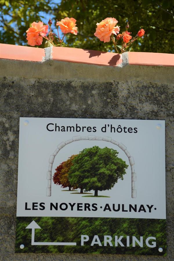 Bed and Breakfast Les noyers aulnay à Aulnay  Extérieur photo